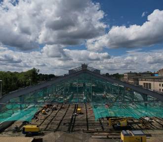 Trwa remont hali peronowej dworca kolejowego w Bytomiu - to część większych prac