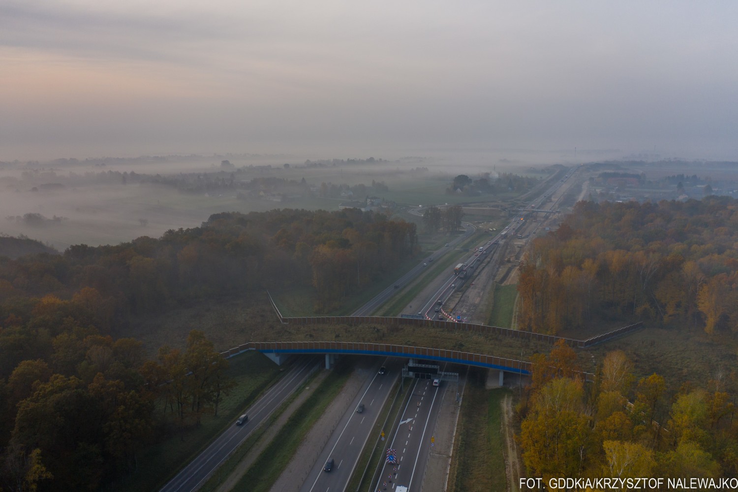 Przejdź do galerii i zobacz, jak budowa drogi S19 wygląda z lotu ptaka