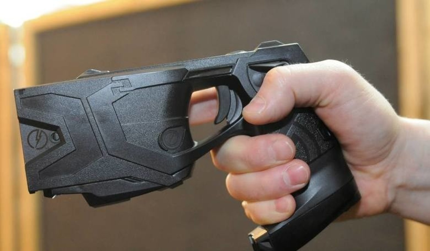 Policja użyła paralizatora. Porażony nim mężczyzna zmarł