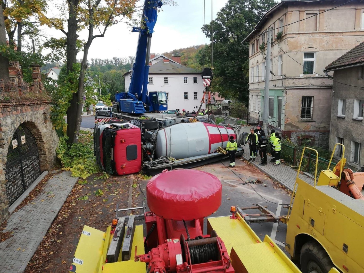 Wypadek betoniarki w Janowicach Wielkich