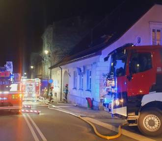 Nocny pożar w kamienicy w Bielsku-Białej. Ucierpiał 66-letni mężczyzna