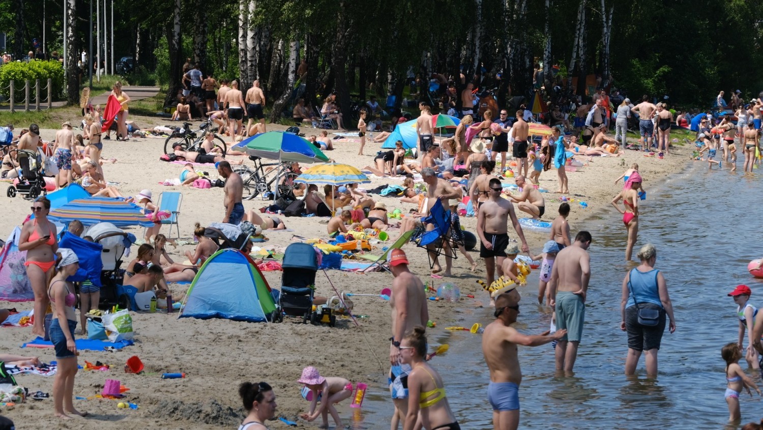 Zagłębiacy i nie tylko spędzają czas nad Pogorią III