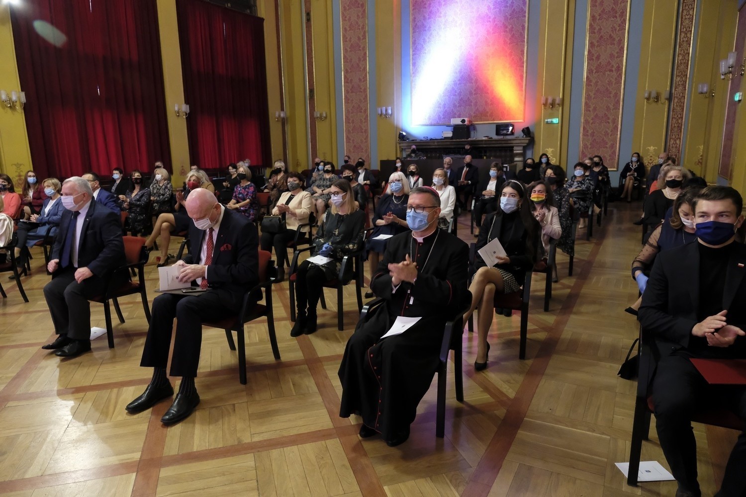 W Dworze Artusa prezydent Michał Zaleski wręczył nagrody nauczycielom