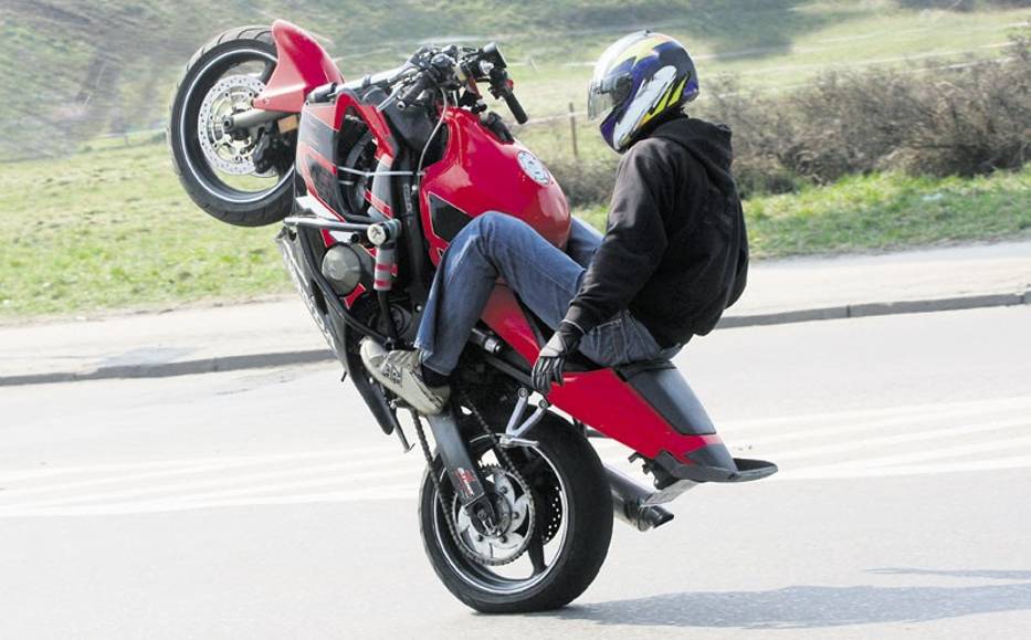 Motocykliści szaleją po drogach naszego regionu