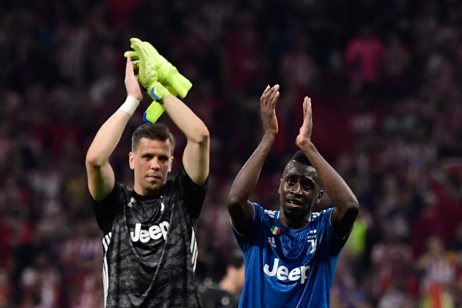 Blaise Matuidi u boku Wojciecha Szczęsnego