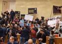 Burzliwe posiedzenie rady Warszawy. Trwa protest w sprawie wprowadzenia SCT