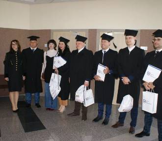 Uczelnia Jana Wyżykowskiego w Polkowicach wręczyła dyplomy magistra inżyniera