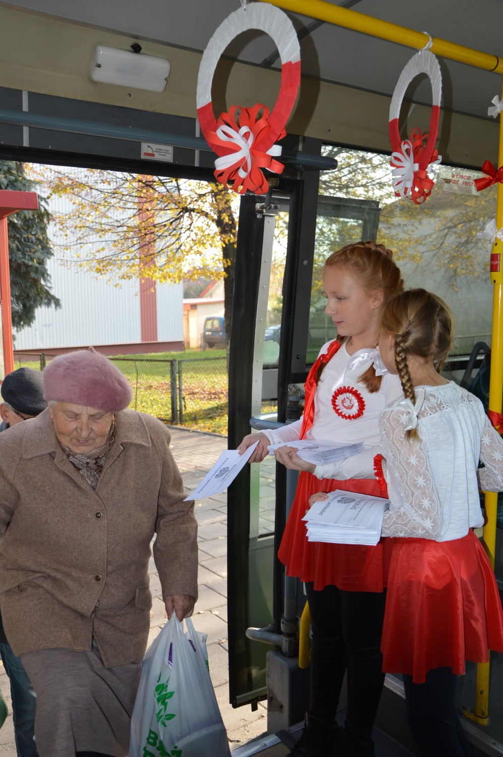 Uczniowie SP nr 2 uczcili 100-lecie niepodległości Polski