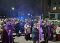 Droga Krzyżowa przeszła ulicami Podzamcza w Wałbrzychu. Modliło się kilkaset osób. Zobaczcie zdjęcia i film