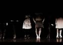 Kwidzyn. Premierowe pokazy spektaklu „Od pasa w dół” w reżyserii Arka Jaronia. Na widowni ograniczenia wynikające z COVID-19