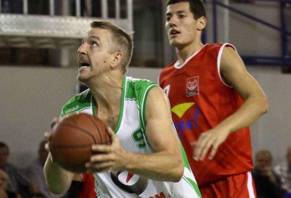 Z meczu z Treflem II Sopot pleszewscy koszykarze musieli sporo napracować się na końcowy sukces