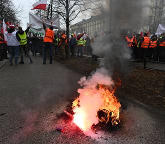 Protest rolników w Warszawie. 26 osób zatrzymanych. Policja podsumowuje demonstrację 