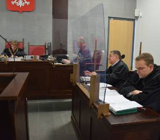 Prokurator z Szczecinka chce surowych kar dla oskarżonych o znęcanie się nad świniami