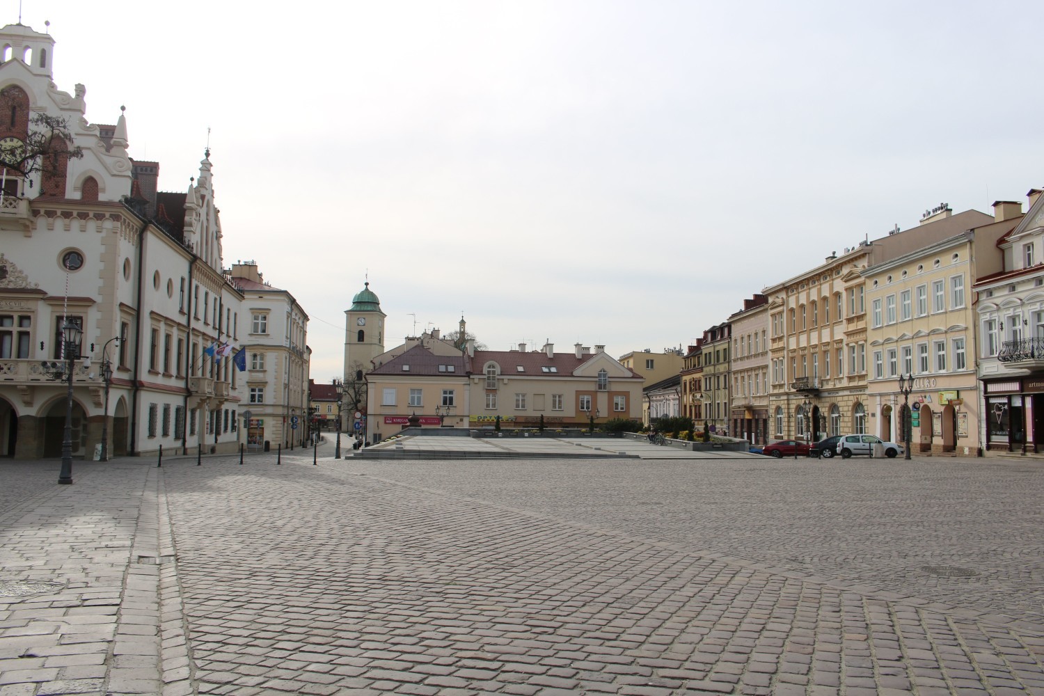 Z rzeszowskiego Rynku znikła dotychczasowa scena, na której odbywały się koncerty