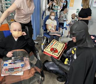 Superbohaterowie odwiedzili wojowników z onkologii dziecięcej w Zielonej Górze 