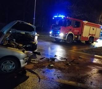 Samochody zderzyły się w Siemianowicach Śląskich. Trzy osoby poszkodowane