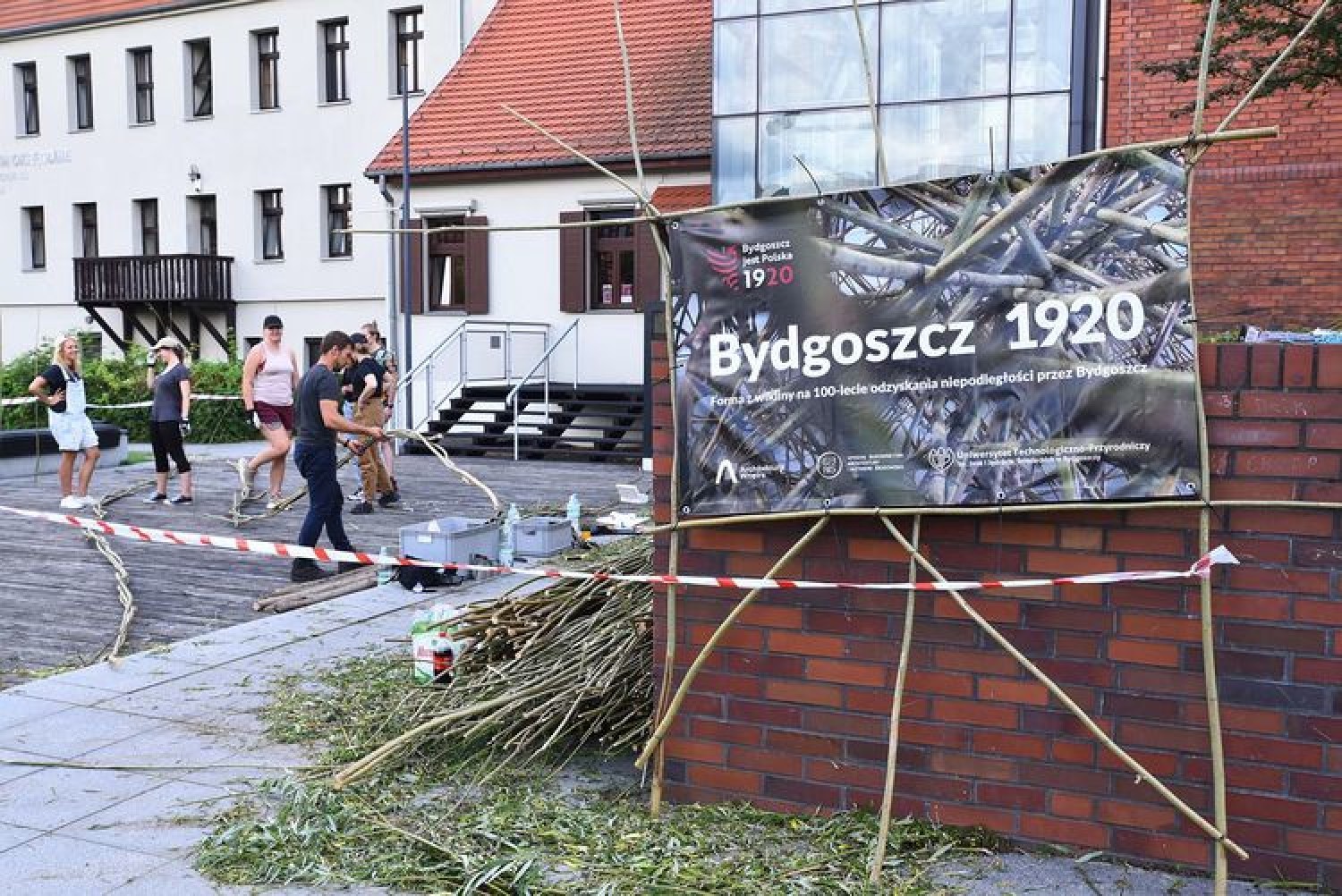 Rzeźba będzie przypominać ósemkę i jest wariantem wstęgi Möbiusa