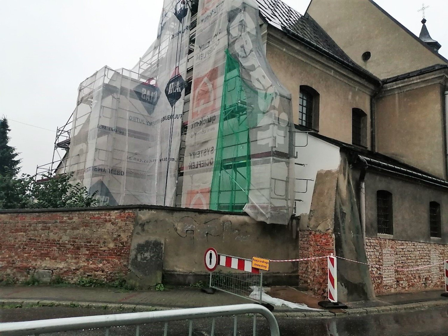 Mur kościoła bernardynów w Tarnowie