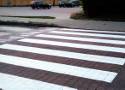 Odświeżone oznakowanie poziome na powiatowych drogach w Złoczewie ZDJĘCIA