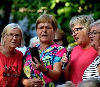 Seniorska integracja w Grodzewie na harcerską nutę i nie tylko!