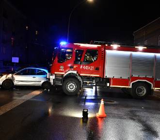 Zderzenie wozu strażackiego z samochodem osobowym w Jaśle