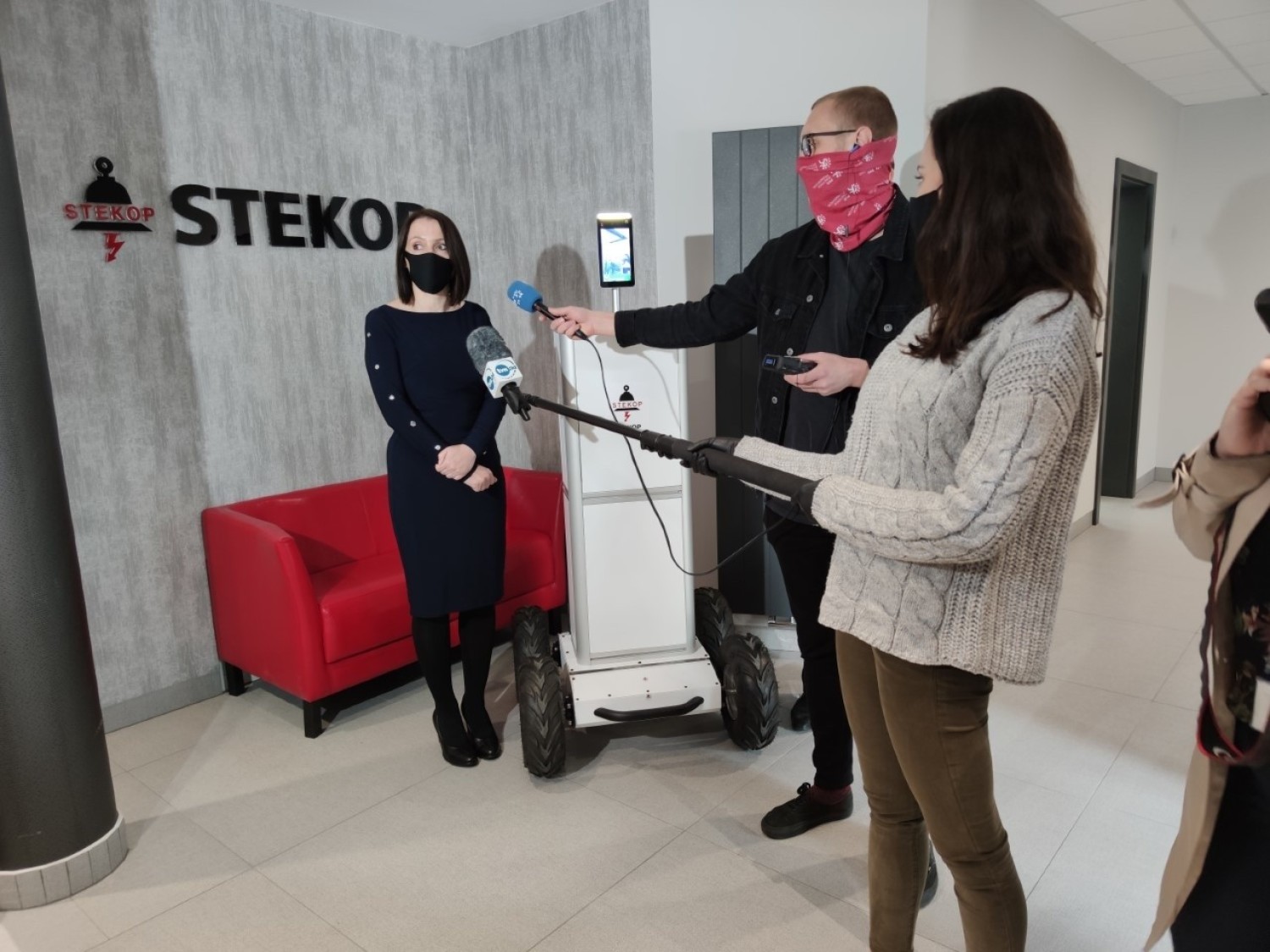 Przedstawiciele firmy Stekop opowiedzieli w piątek o możliwościach robota