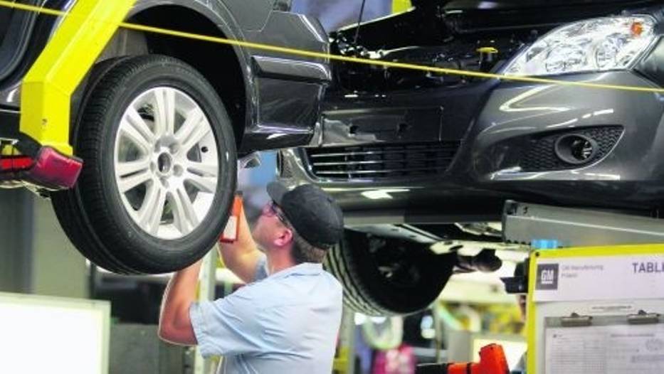 Przemysł samochodowy to jedna z tych branż, które wciąż notują systematyczny spadek produkcji