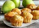 Waniliowe muffinki z gruszkami – tak delikatne i smaczne, że palce lizać. Prosty przepis na szybki deser z gruszkami. Zobacz wideo