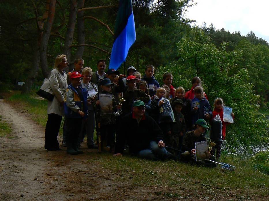 Nad Borównem Wielkim Koło Skarszew Wędkowały Dzieci Wygrał Mateusz