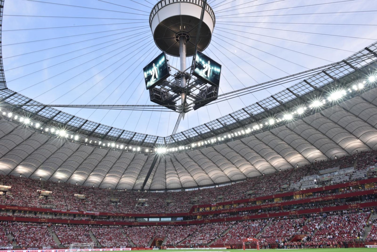 Polska - Izrael 4:0. Koncert Biało-czerwonych na Narodowym. Wspaniały doping kibiców
