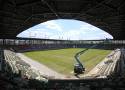 Boisko stadionu w Sosnowcu już się zieleni, ale do zielonego dywanu jeszcze daleko