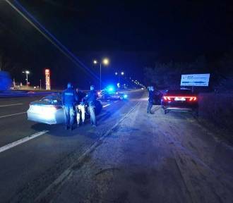 Policjanci po pościgu zatrzymali sprawcę kradzieży pojazdu w Gdyni
