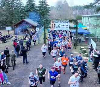 Ponad 100 zawodników wzięło udział w Biegu Tropem Wilczym gminie Bytnica (ZDJĘCIA)