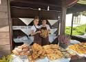 Rozpoczęło się jubileuszowe Święto Chleba w Radomiu. Na placu Corazziego trwa kiermasz pieczywa i ciast. Zobacz zdjęcia