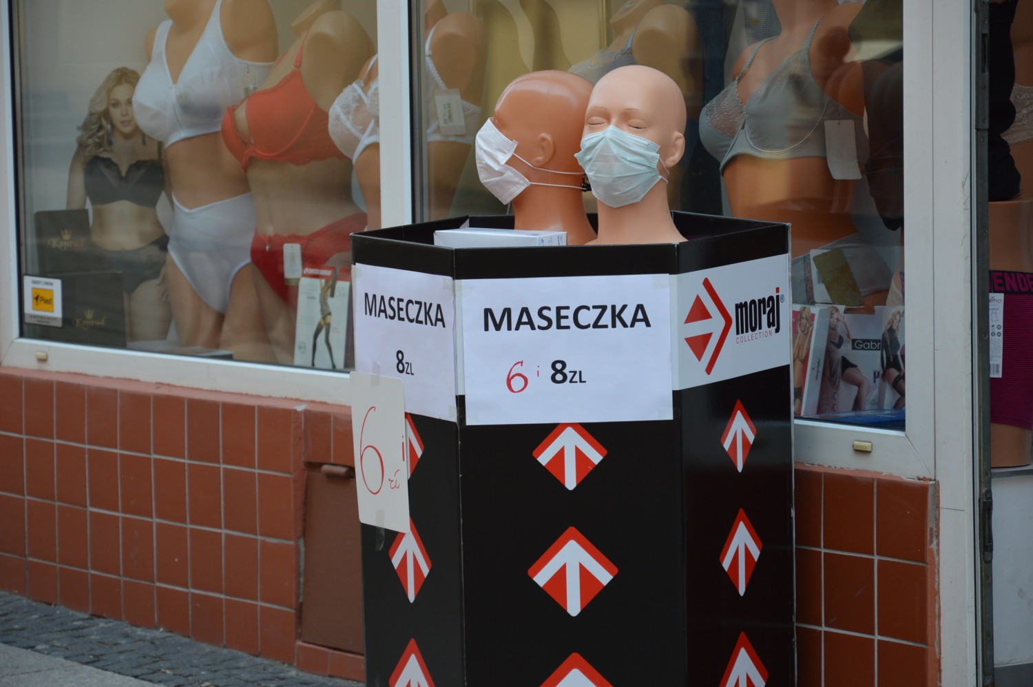 Od czwartku 16 kwietnia wszyscy musimy zakrywać twarze