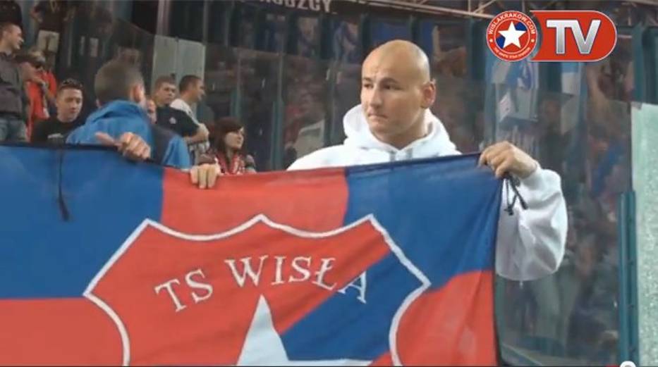 Artur Szpilka na meczu Wisły z Ruchem VIDEO - Kraków ...