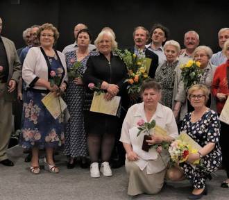 Seniorzy z grupy teatralnej Boczny Tor świętowali jubileusz 10-lecia ZDJĘCIA