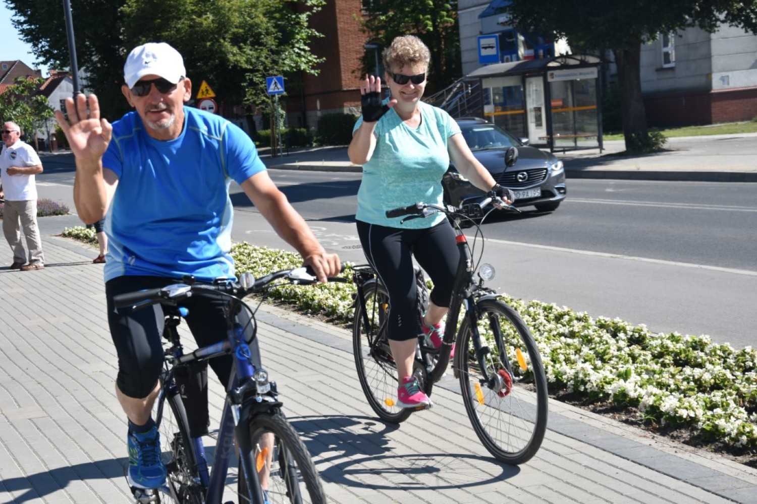 Rowerzyści wyruszyli w trasę w 15-osobowych grupach