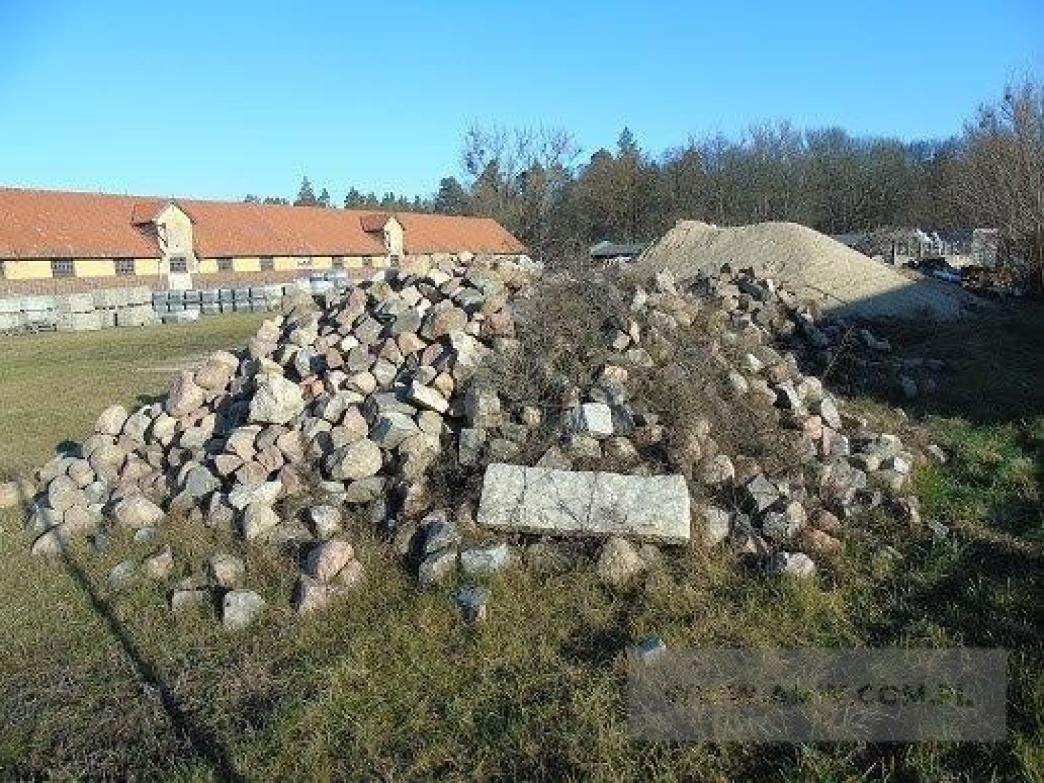 Kamień brukowy nieregularny różny w ilości 27,268 t - 700 zł