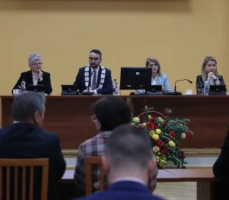 69. sesja Rady Miasta Włocławek - radni o podatkach i posiłkach w szkołach. Zdjęcia