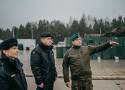 Niektórzy żołnierze i marynarze spędzą święta na granicy z Białorusią