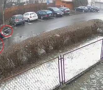 Potrącenie pieszego w Żorach. Nikt z przechodniów nie zareagował! Zobacz WIDEO