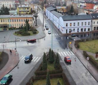 Krakowskie Przedmieście dawniej i dziś. To jedna z najstarszych ulic w w Wieluniu 