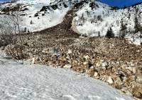 W Tatrach wiosną mogą schodzić lawiny śnieżno-gruntowe. Mają one ogromny ciężar 