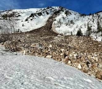 W Tatrach wiosną mogą schodzić lawiny śnieżno-gruntowe. Mają one ogromny ciężar 