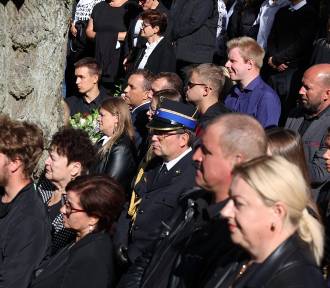 Całe miasto pożegnało strażaków z Żukowa