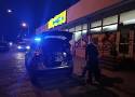 W sklepie w Kielcach mężczyzna groził ekspedientce młotkiem i nożem. Napastnika obezwładnił policjant po służbie
