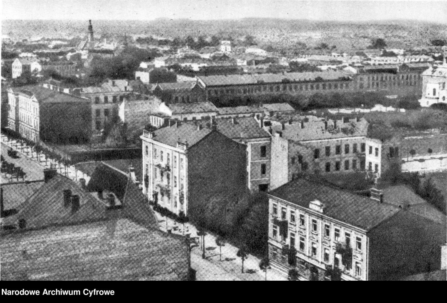 Radom i jego mieszkańcy na archiwalnych zdjęciach. Tak wyglądało życie w latach 1939-45