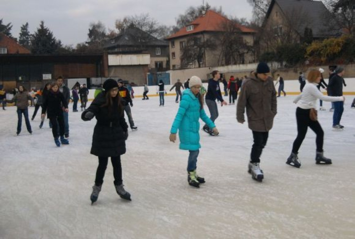 Koniec największego i najstarszego lodowiska w Szczecinie. Powstaną kolejne korty tenisowe?