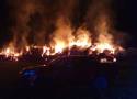 Ponad dobę strażacy walczyli z pożarem w Łękińsku (gmina Kleszczów)